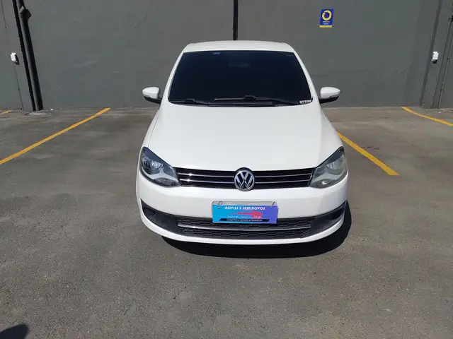 Carro Volkswagen Fox 2013 1.0 VHT (Flex) 2p