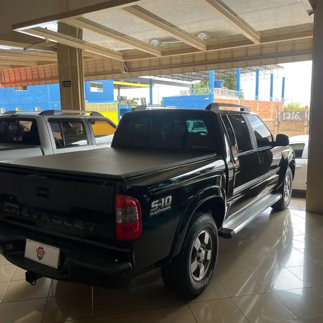 Carro Chevrolet S10 Cabine Dupla 2011 S10 Executive 4x2 2.4 (Flex) (Cab Dupla)