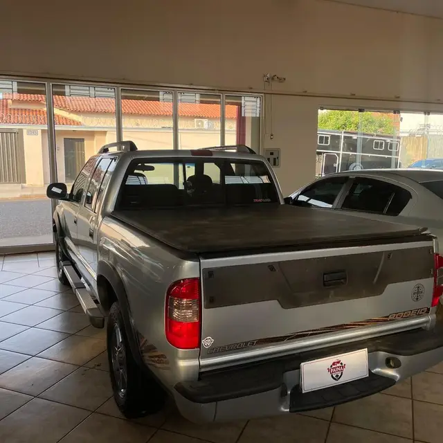 Carro Chevrolet S10 Cabine Dupla 2011 S10 Rodeio 2.4 Flexpower 4X2 (Cab Dupla)