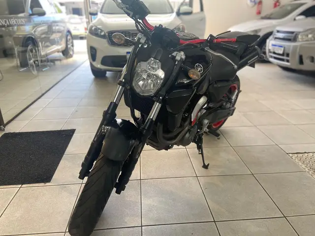 Carro Yamaha MT-03 2008 660 cc