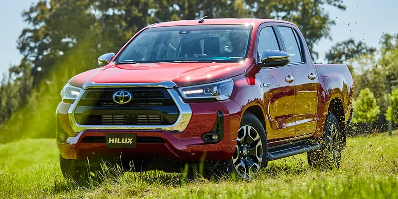 Toyota Hilux 2022 diesel ganha câmera 360° e outros mimos. Veja preços