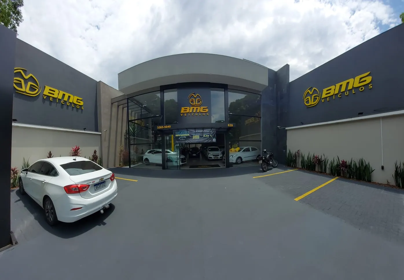 Fachada da loja Veículos à venda em BMG VEICULOS - Maringá - PR | Mobiauto