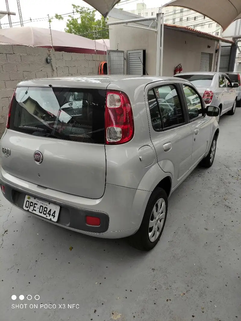 Fiat Uno Vivace 1.0 8V (Flex) 2p