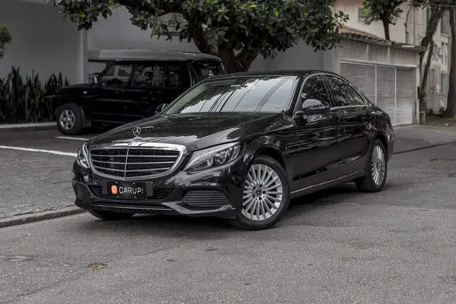 Carro Mercedes-Benz Classe C 2018 C 180 Exclusive FlexFuel