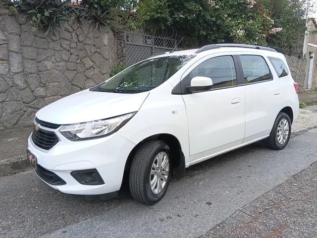 Carro Chevrolet Spin 2024 LT 1.8 (Aut.)