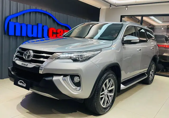 Carro Toyota SW4 2017 2.8 TDI SRX 7L 4x4 (Aut)