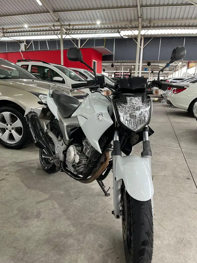 Moto Yamaha YS 250 Fazer 2014 Racing Blue