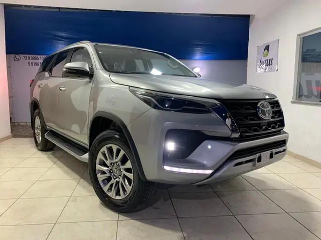 Carro Toyota SW4 2021 SRX 2.8 turbodiesel 7L 4x4 (Aut)
