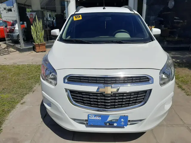 Carro Chevrolet Spin 2015 LT 5S 1.8 (Flex)