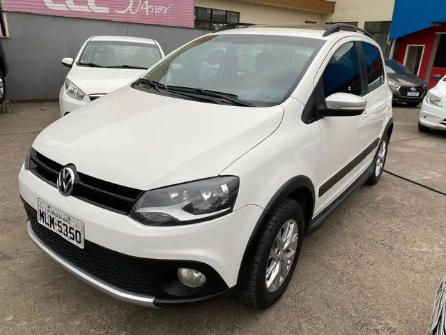 Carro Volkswagen CrossFox 2014 1.6 VHT (Flex)