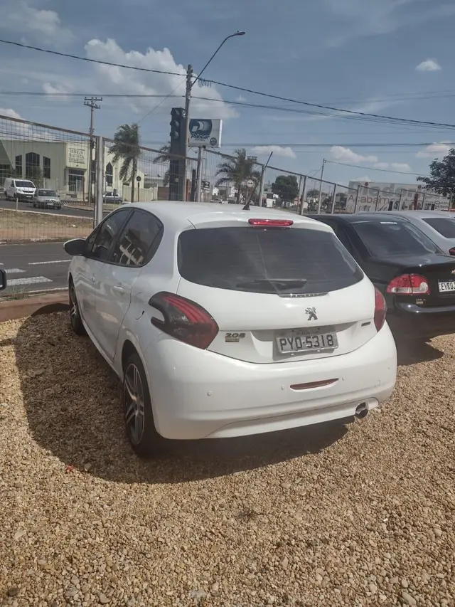 Carro Peugeot 208 2017 Active 1.2 12V (Flex)