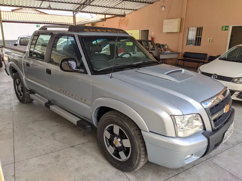 Chevrolet S10 Cabine Dupla S10 Executive 4x4 2.8 Turbo Electronic (Cab Dupla)