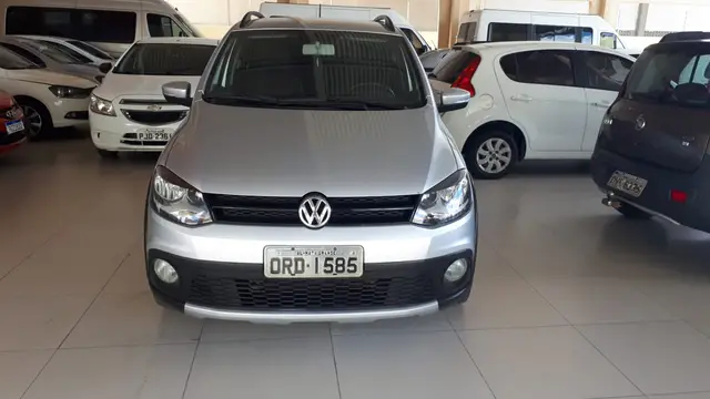 Carro Volkswagen CrossFox 2014 1.6 VHT (Flex)
