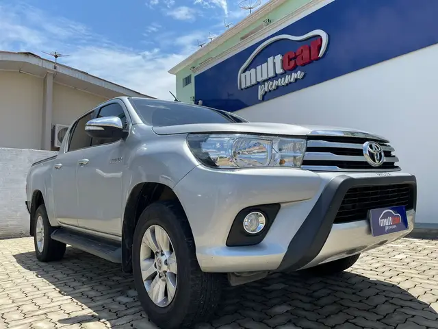 Carro Toyota Hilux Cabine Dupla 2016 Hilux 2.8 TDI SRV CD 4x4 (Aut)