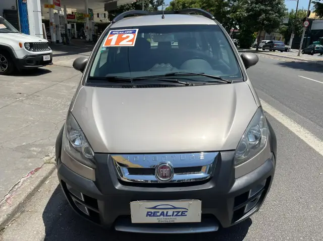 Carro Fiat Idea 2012 Adventure 1.8 16V E.TorQ (Flex)