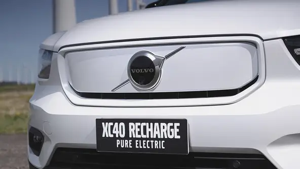 Pesquisa da Volvo mostra como os elétricos têm potencial para serem mais “limpos”, mas como, na prática, as diferenças ainda são frustrantemente pequenas
