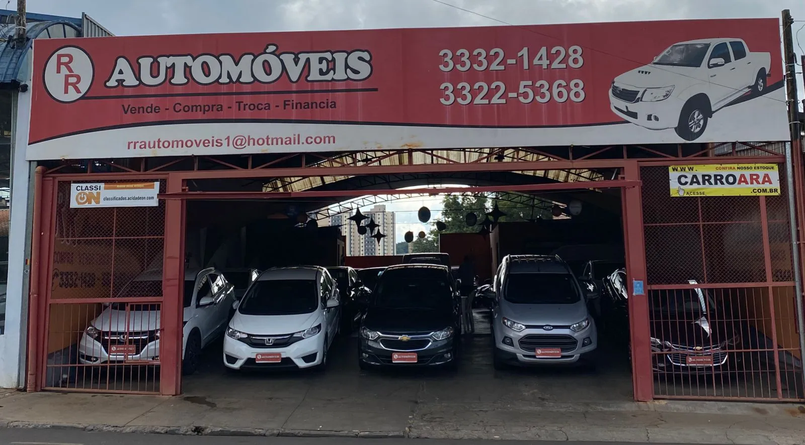 Fachada da loja Veículos à venda em R R Automóveis  - Araraquara - SP | Mobiauto