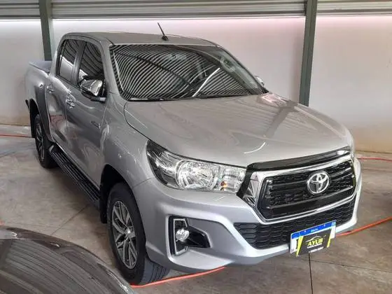 Carro Toyota Hilux Cabine Dupla 2020 Hilux 2.8 TDI SRV CD 4x4 (Aut)