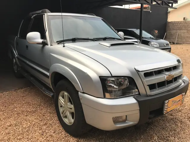 Carro Chevrolet S10 Cabine Dupla 2006 S10 Executive 4x4 2.8 Turbo Electronic (Cab Dupla)