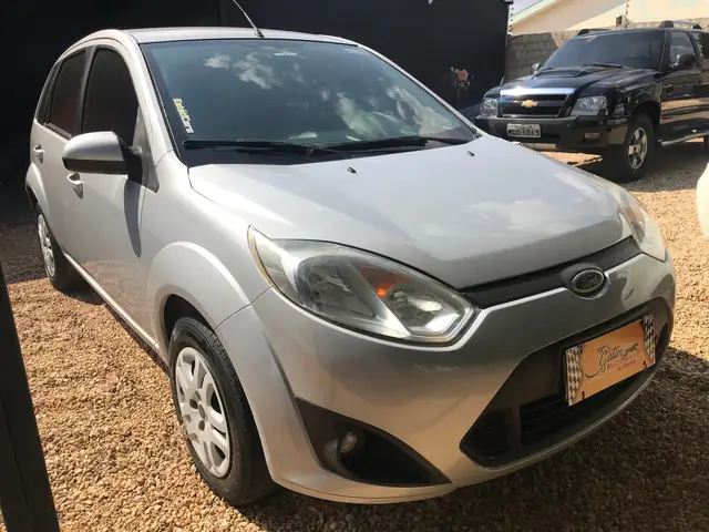 Carro Ford Fiesta Hatch 2014 SE Rocam 1.6 (Flex)
