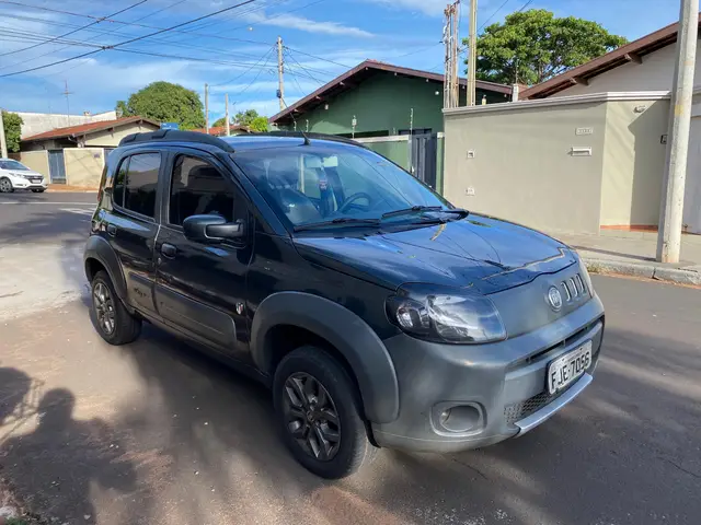 Carro Fiat Uno 2013 Way Celeb. 1.0 8V (Flex) 4p