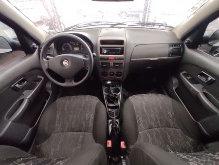 Palio Essence 1.6 16V (Flex)