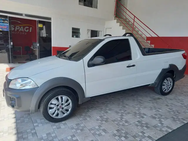Carro Fiat Strada 2018 Hard Working 1.4 (Flex) (Cabine Simples)