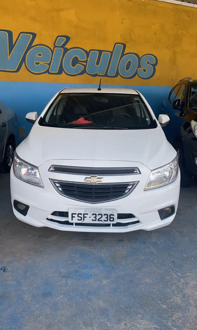 Carro Chevrolet Onix 2015 1.0 LT SPE/4