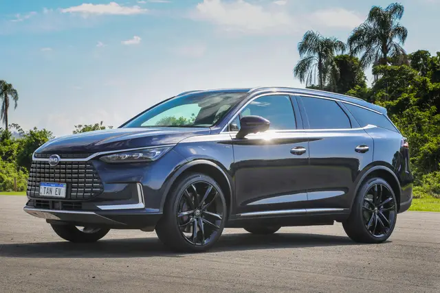 Carro BYD Tan 2023 EV
