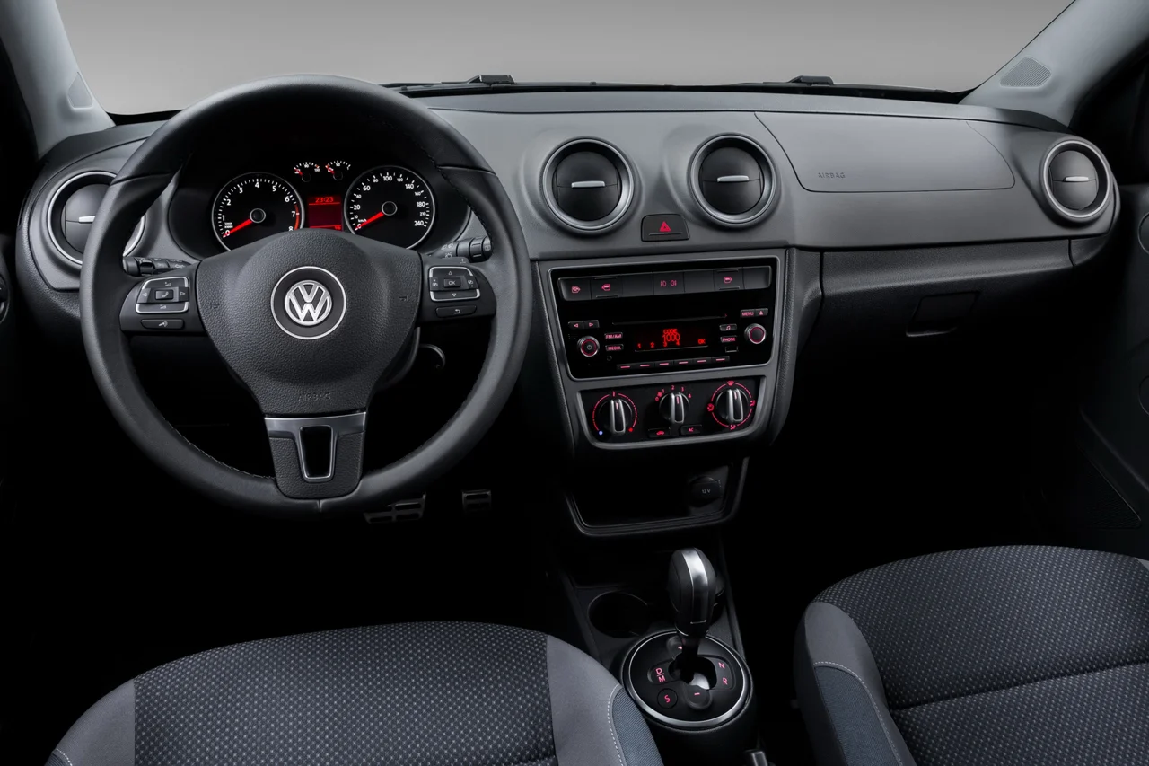 Volkswagen Gol 1.6 VHT Comfortline (Flex) 4p