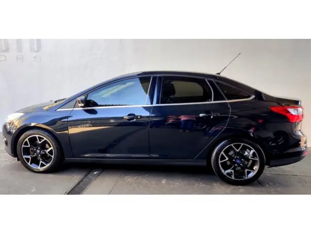 Carro Ford Focus Sedan 2015 Titanium 2.0 16V PowerShift