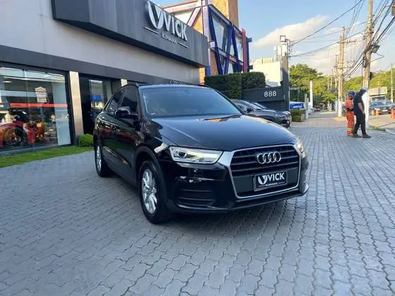 Carro Audi Q3 2017 1.4 TFSI Ambiente S Tronic (Flex)