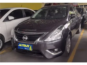 Nissan Versa 2016 1.6 16V SV (Flex)