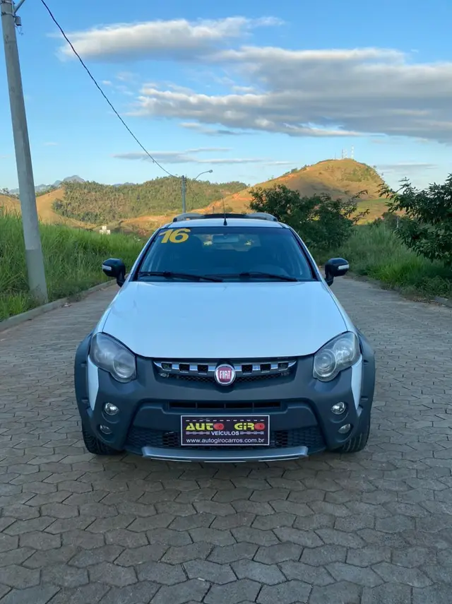 Carro Fiat Weekend 2016 Adventure Locker 1.8 8V (Flex)