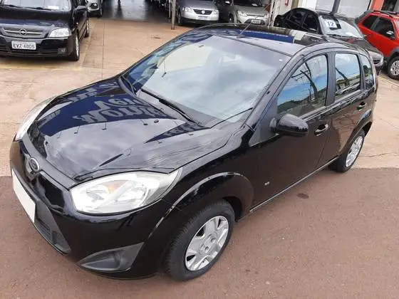 Carro Ford Fiesta Hatch 2014 SE Plus 1.6 RoCam (Flex)