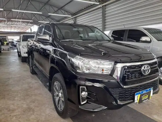 Carro Toyota Hilux Cabine Dupla 2019 Hilux 2.8 TDI SRV CD 4x4 (Aut)