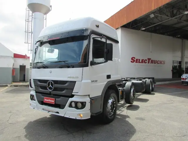 Carro Mercedes-Benz Atego 2019 3030/48 8X2