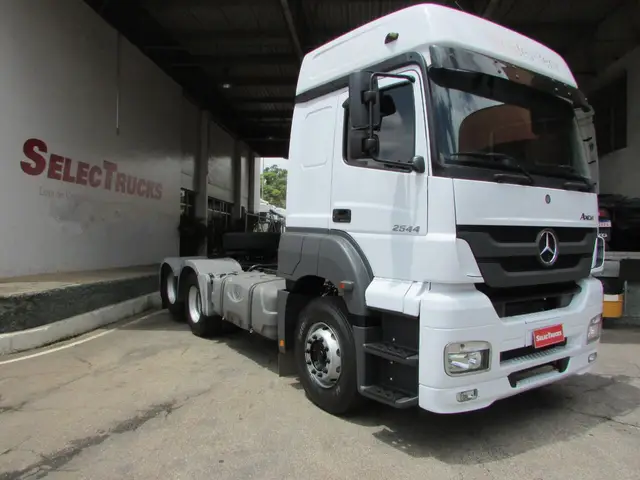 Carro Mercedes-Benz Axor 2016 2544 S/36 6X2E5