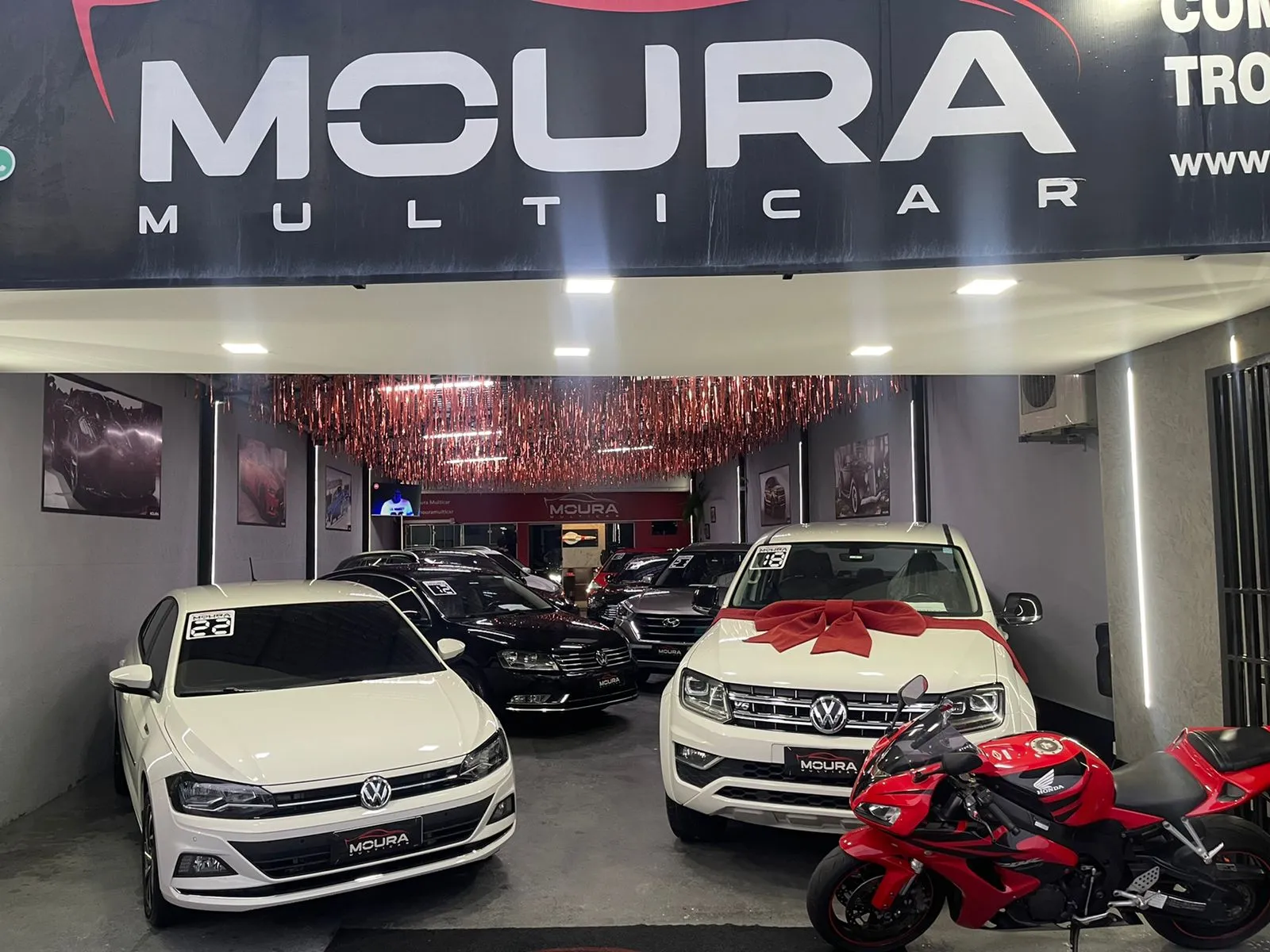 Fachada da loja Veículos à venda em Moura Multicar EIRELI - Caraguatatuba - SP | Mobiauto