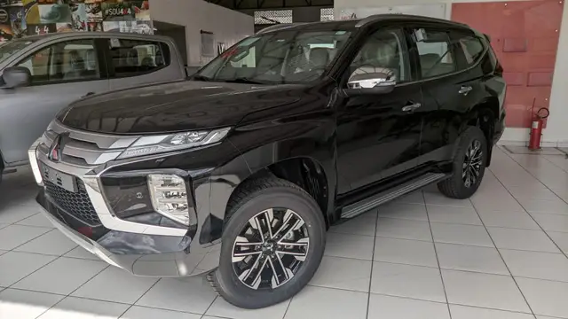 Carro Mitsubishi Pajero Sport 2023 2.4 DI-D HPE (Aut) 4x4