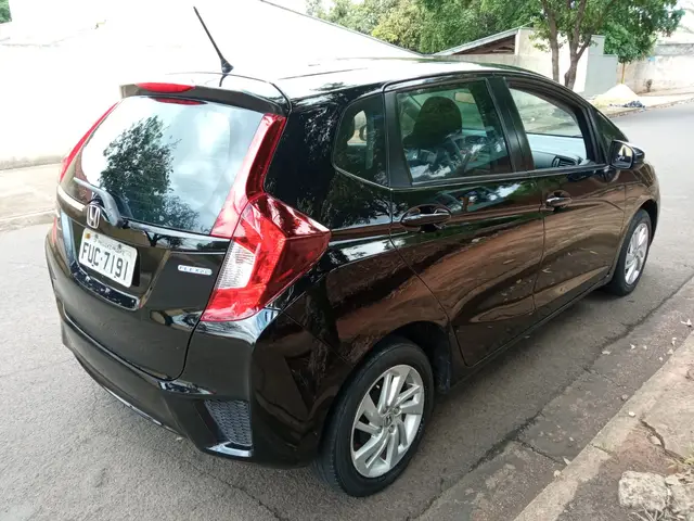 Carro Honda Fit 2015 1.5 16v LX CVT (Flex)