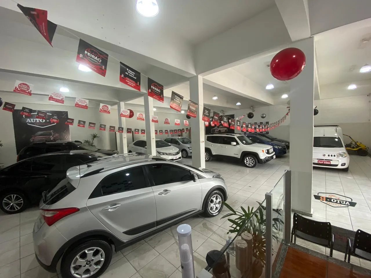 Fachada da loja AUTO-R VEÍCULOS - Contagem - MG