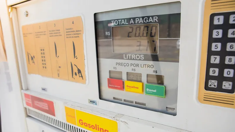 Preços dos combustíveis já subiram até 60% em 2 anos de pandemia