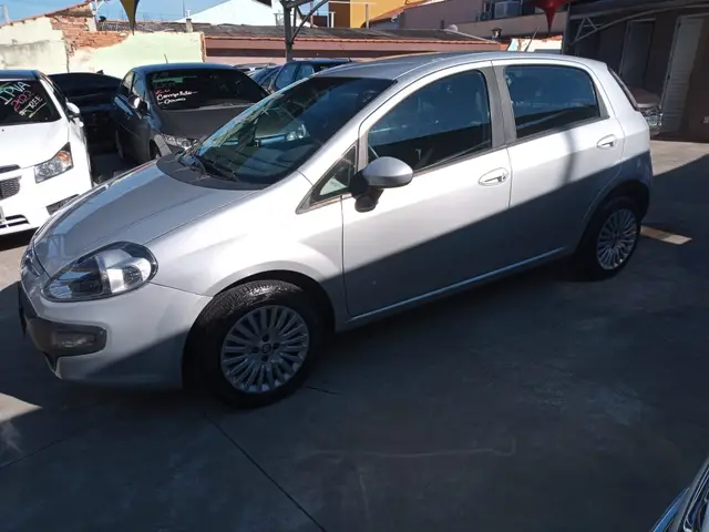 Carro Fiat Punto 2013 Attractive 1.4 (Flex)