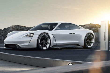 Depois do Audi E-tron liderar o segmento em 2020, quem acelera o mercado de elétricos este ano é o Porsche Taycan
