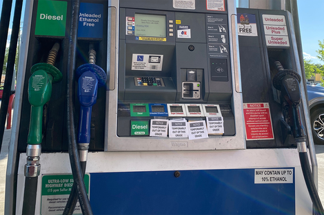 As duas primeiras medidas buscam reduzir os preços dos combustíveis e a última, beneficiar quem comete infrações leves e médias no trânsito