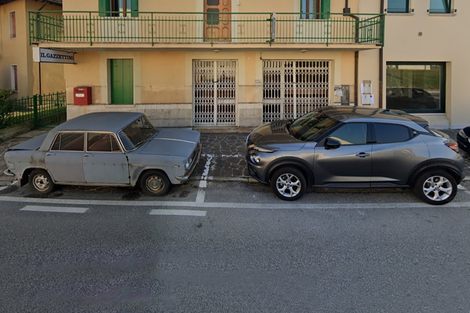 Lancia Fulvia ocupava rua de Conegliano, na Itália, desde 1974 e já é atração turística local. Enfim removido, será restaurado para seguir decorando a cidade