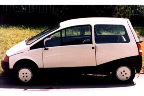 Renault Twingo foi um grande sucesso na Europa, mas nunca conseguiu reconhecimento sequer parecido no Brasil