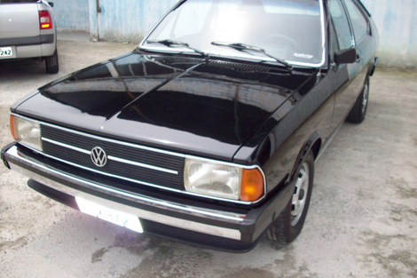 VW Passat produzido no Brasil e exportado para o Iraque tinha até para-barro, ganchos de reboque e pneus têxteis