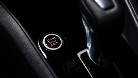 Novo Nissan Versa 2021 não terá motor turbo como seus principais concorrentes.